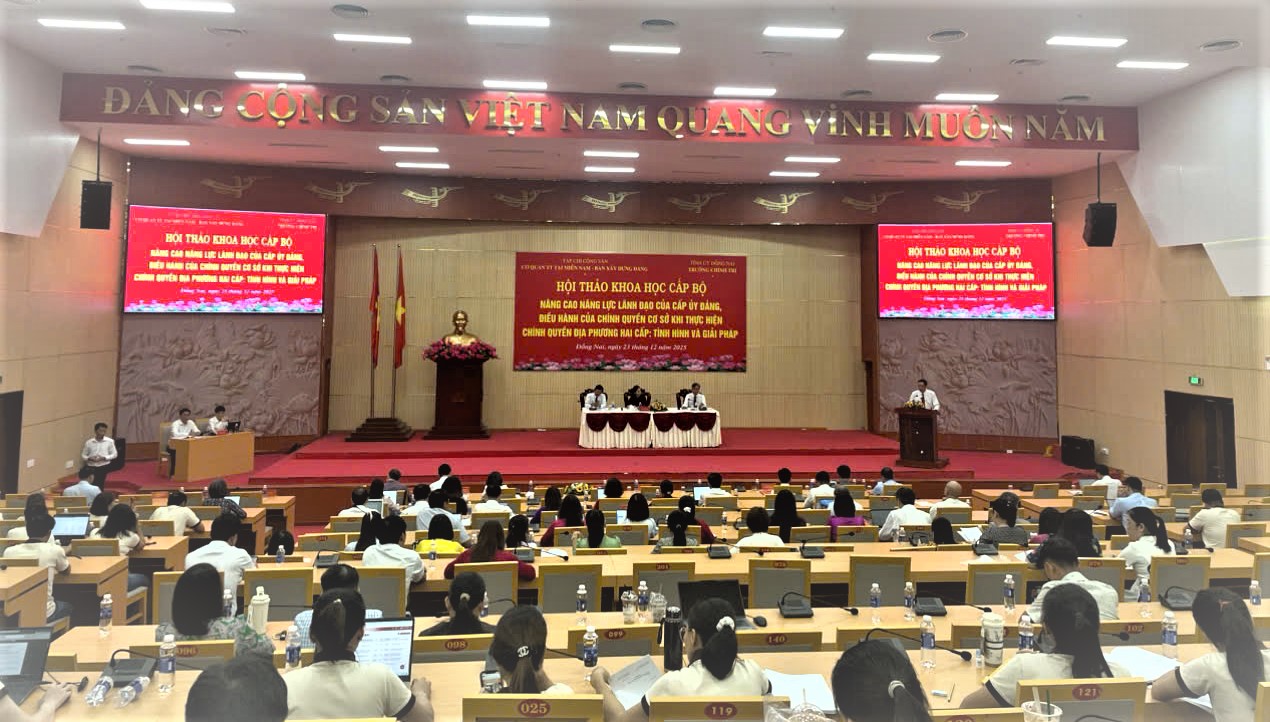 Quang cảnh hội thảo cấp bộ.